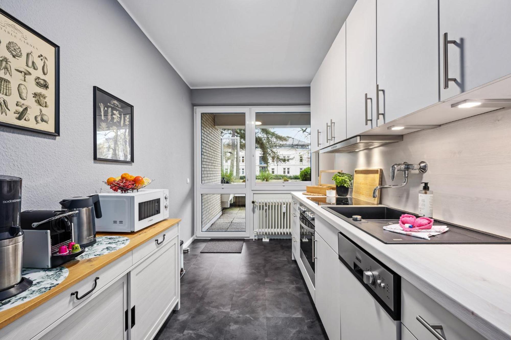 Stilvolle Stadtoase, 116 Qm, Parkblick, Wassernah, Parkplatz Вильгельмсхафен Экстерьер фото